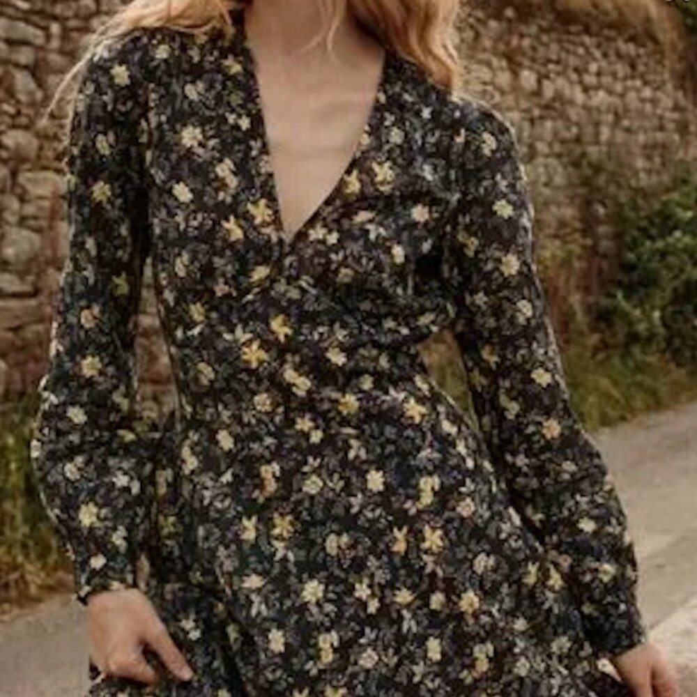Doen Charleston Dress -- Noir Winding Blossoms - Picture 2 of 7